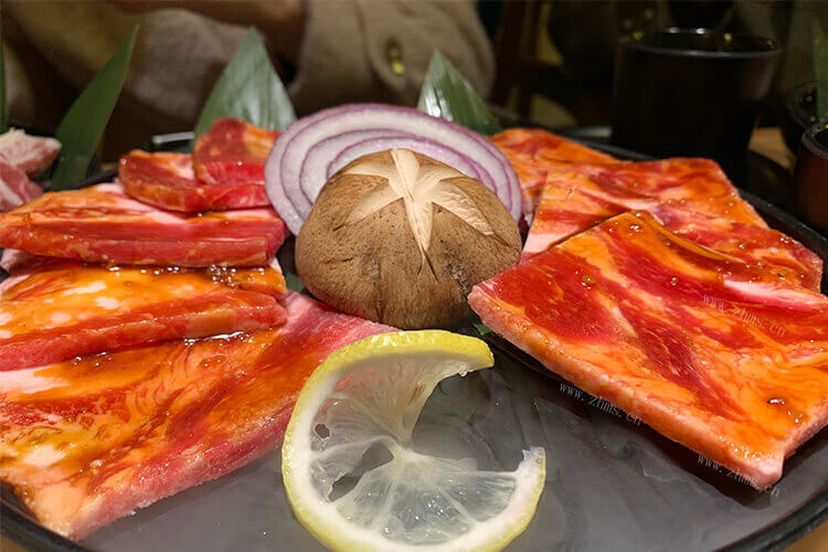 请朋友吃牛肉，哪个季节不适合吃牛肉？