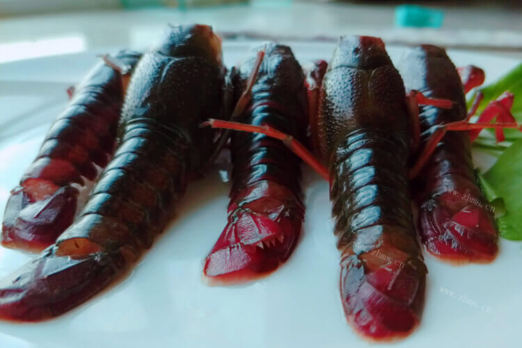 龙虾非常的好吃，烧烤研究所龙虾海鲜怎么做？