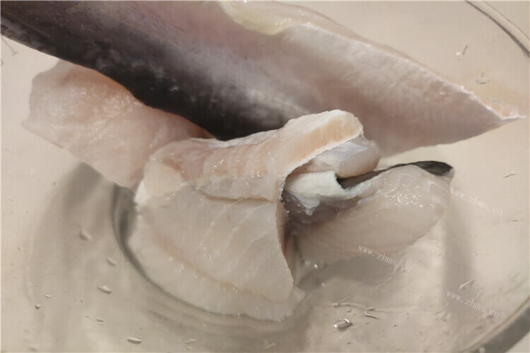 巴沙鱼和回鱼都在市场上很常见，巴沙鱼跟回鱼的区别有哪些？