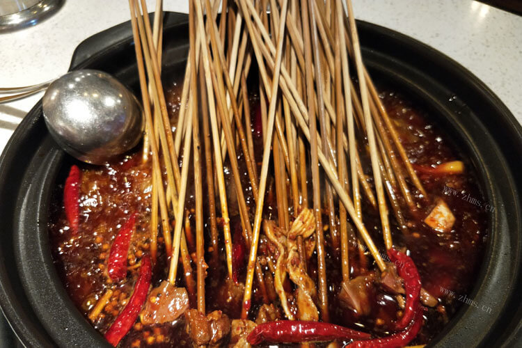 成都最出名的串串香是什么，味道好吃吗？