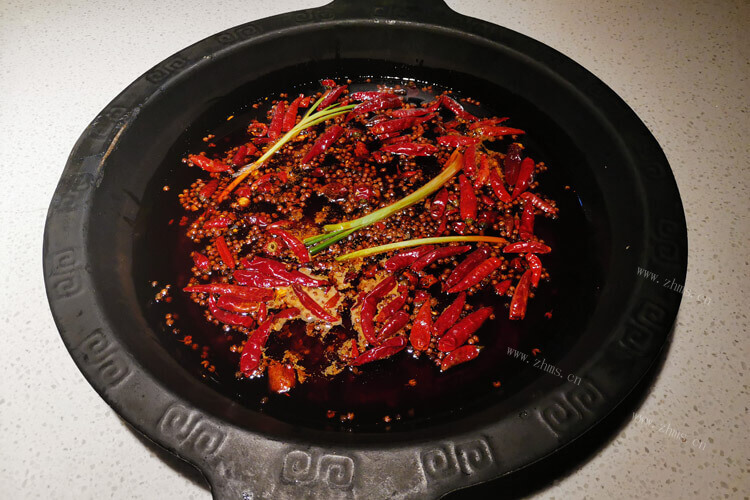 火锅里像麻花的面食叫啥名字哟？在哪能买到这种面食？