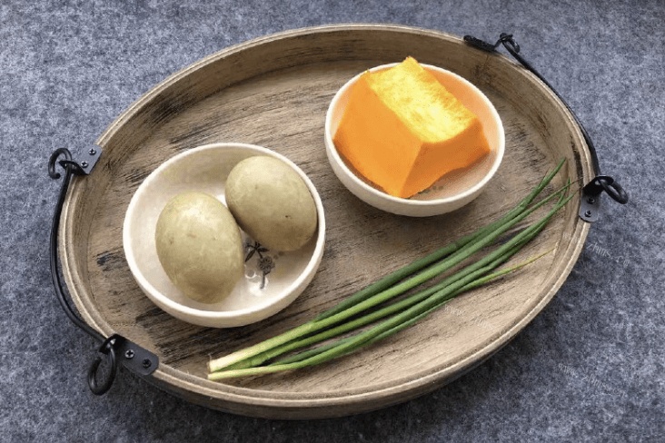咸蛋黄焗南瓜的美味你怎么可以错过第一步