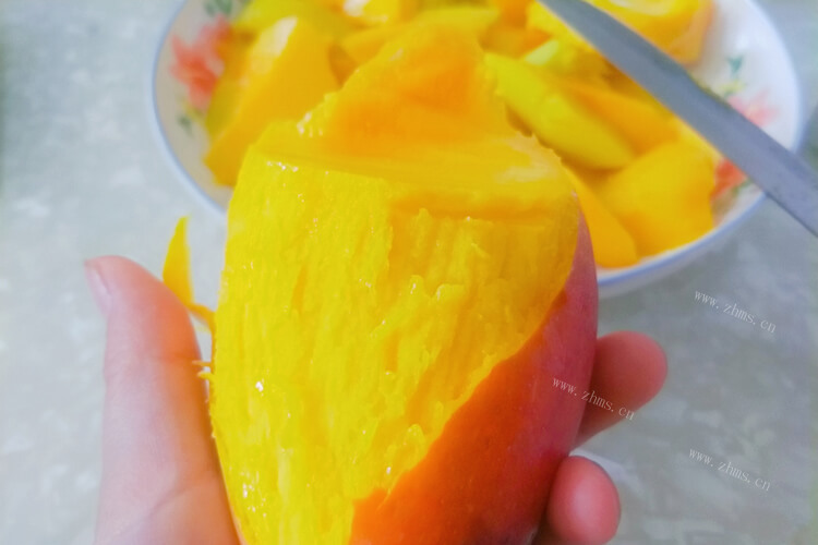有一些芒果干没吃完，想知道芒果干可以放冰箱保存吗？