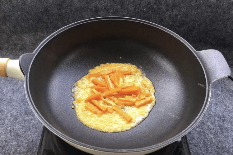 咸蛋黄焗南瓜的美味你怎么可以错过第六步