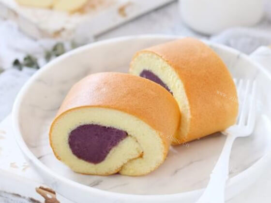 怎么做香芋紫薯馅蛋糕卷，学会了就能把蛋糕店的招牌搬回家