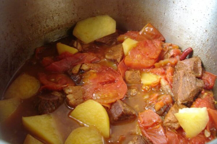 番茄土豆肥牛锅，毫不夸张的说，这，就是人间美味