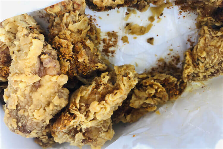 炸鸡是我们常吃的一种美食，吃炸鸡配什么汤？