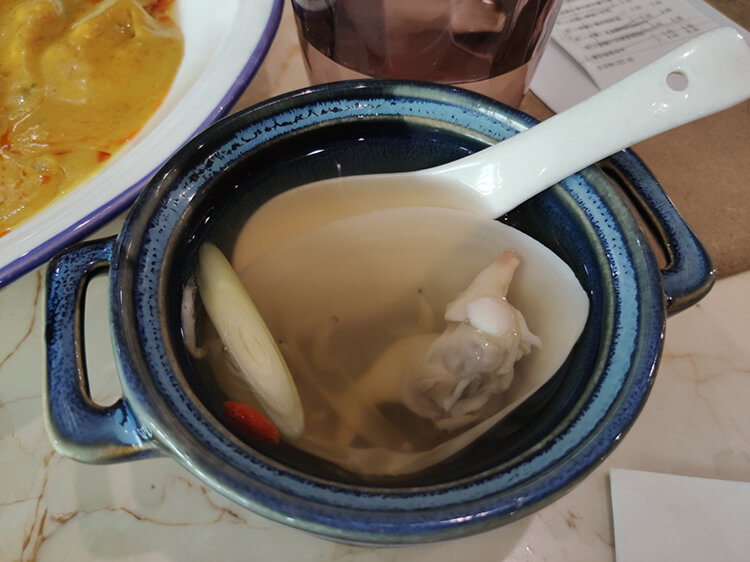 这家泰国料理最吸引人的居然是猫山王榴莲泡芙