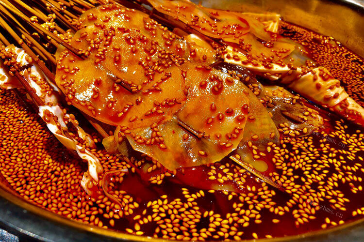 钵钵鸡离不开的就是钵钵鸡调料，怎样制作钵钵鸡调料呀？