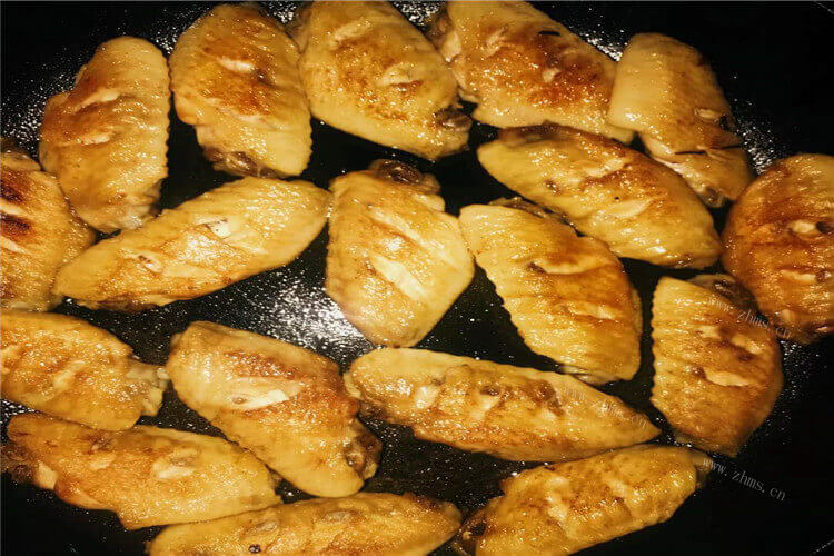 想烤一些鸡翅，怎样烤鸡翅好吃又简单？