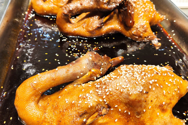 一般烤鸭和果木烤鸭没有吃过，一般烤鸭和果木烤鸭有什么不同？