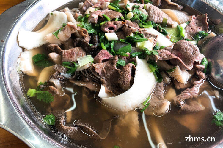 跷脚牛肉饭加盟如何选址