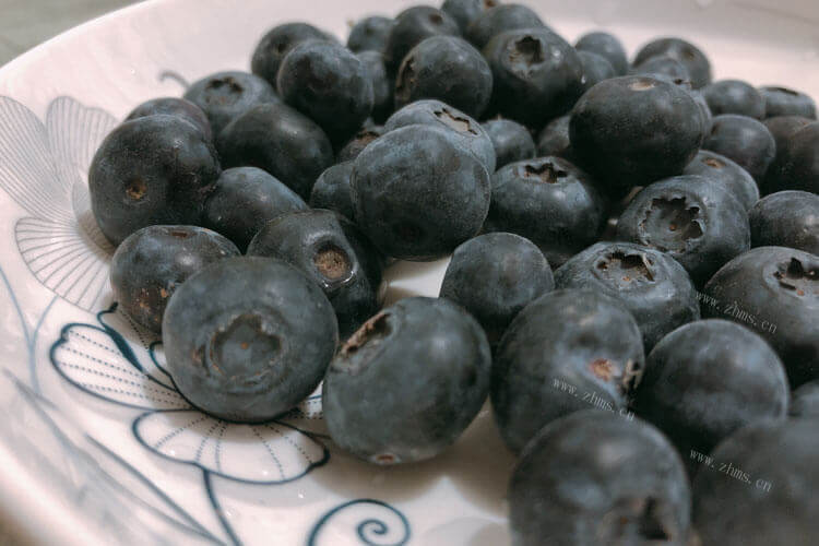好想制作蓝莓酱，蓝莓酱微波炉可以烘干吗？