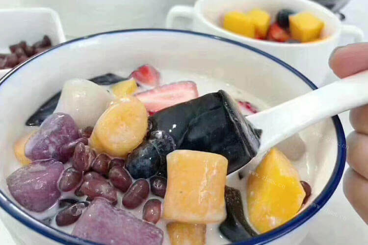 想吃水果捞，河北省三河市燕郊哪里有卖酸奶水果捞？