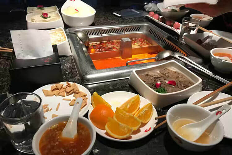 第一次在火锅店里吃一些牛蛙，牛蛙煮火锅要煮多久？