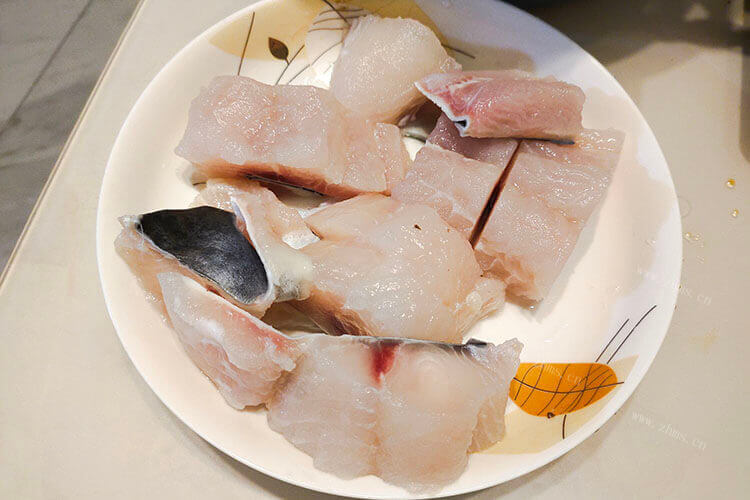 最近蛮想吃鱼的了，巴沙鱼和草鱼哪个好吃
