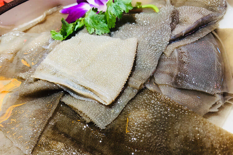 买了一些毛肚，请问毛肚用小苏打还是食用碱泡？