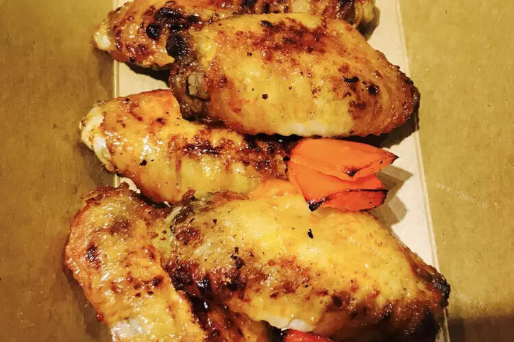 蒜香炸鸡是我们常见的一种美食，蒜香炸鸡搭配什么酱料好？