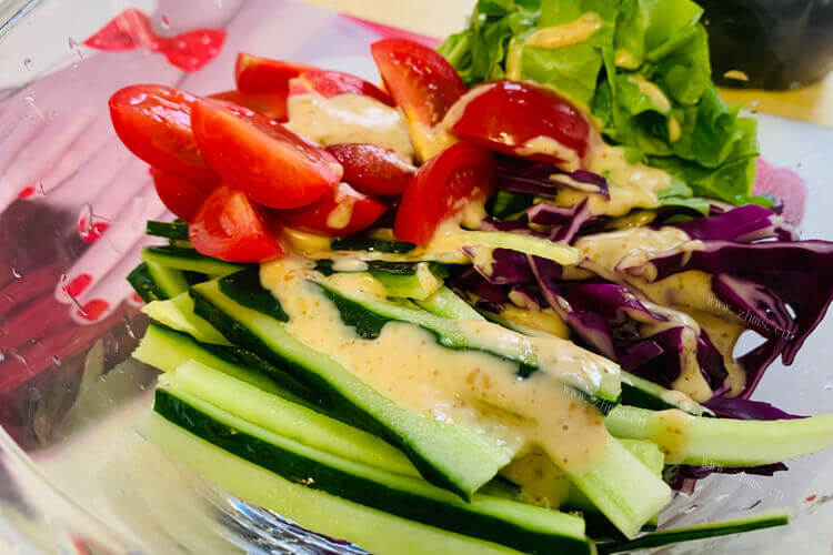 打算做个蔬菜沙拉，蔬菜沙拉的蔬菜怎么处理比较干净？