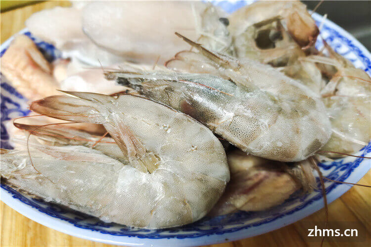 青虾和红虾的区别有哪些？青虾和红虾哪个营养价值高？