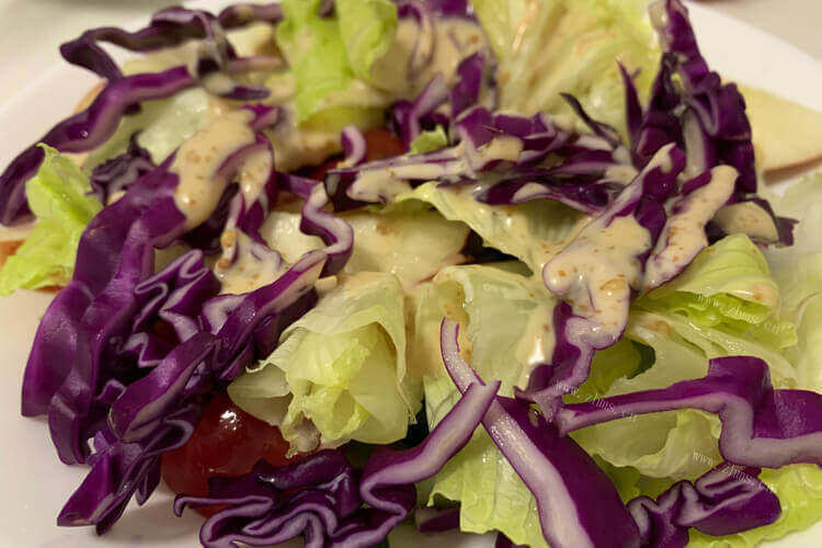 我准备做一次蔬菜沙拉，蔬菜沙拉需要哪些蔬菜和材料？