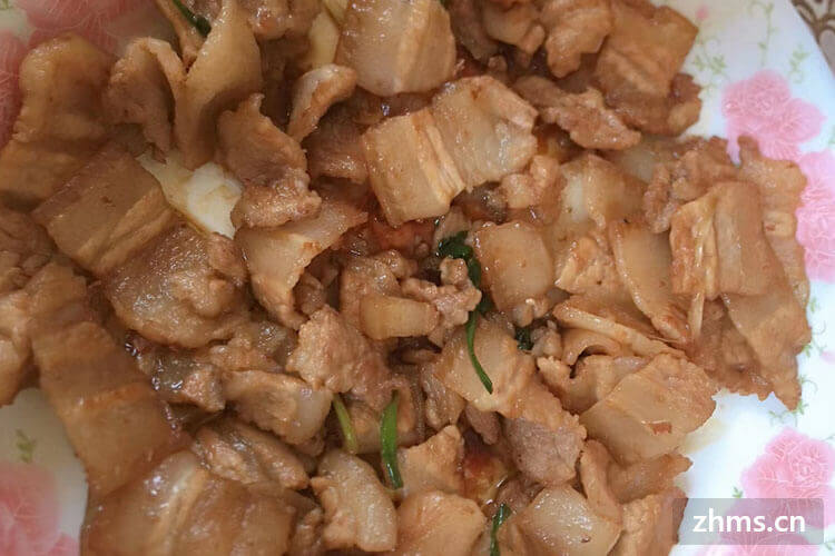 腊肉炒花菜怎么做？