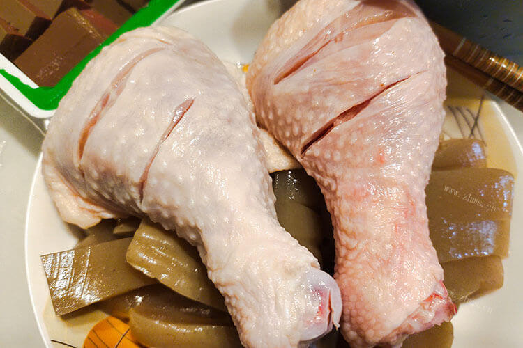 做烤鸡腿腌制半小时行吗，微波炉中烤多久？
