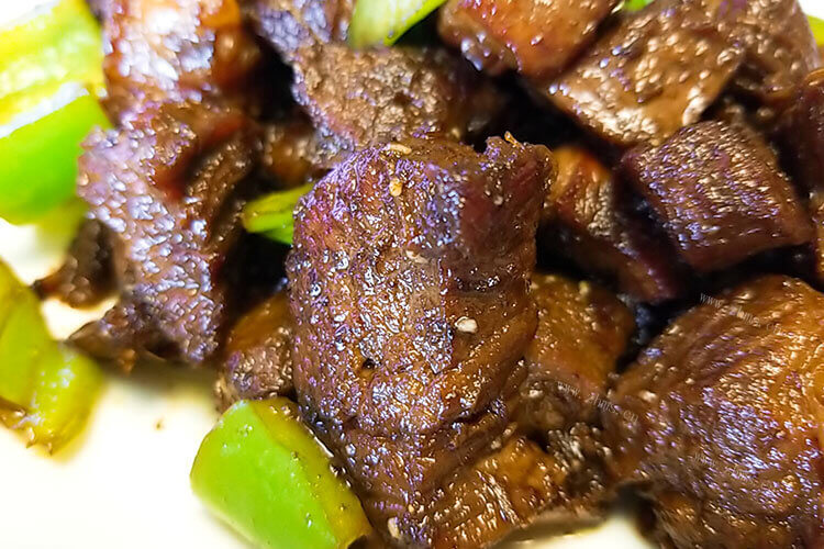 自己不能吃嘌呤高的食物，猪舌头和牛肉哪个嘌呤高？