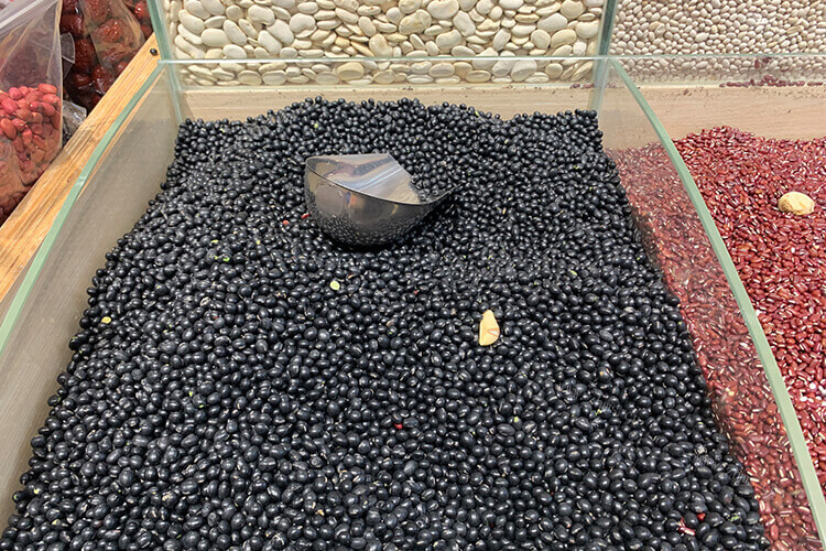 特别爱吃猪蹄，想了解黑豆芸豆黄豆猪蹄汤怎么做
