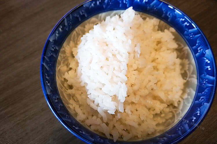 感觉这个生炒好好吃，怎样做生炒糯米饭？