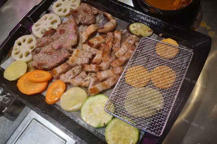 想和同事一起去吃自助餐，沈阳圣罗巴海鲜烤肉自助多少钱？