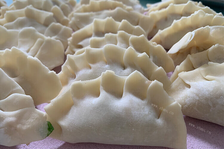 不会搭配菜，牛肉饺子馅的最佳配菜是什么？
