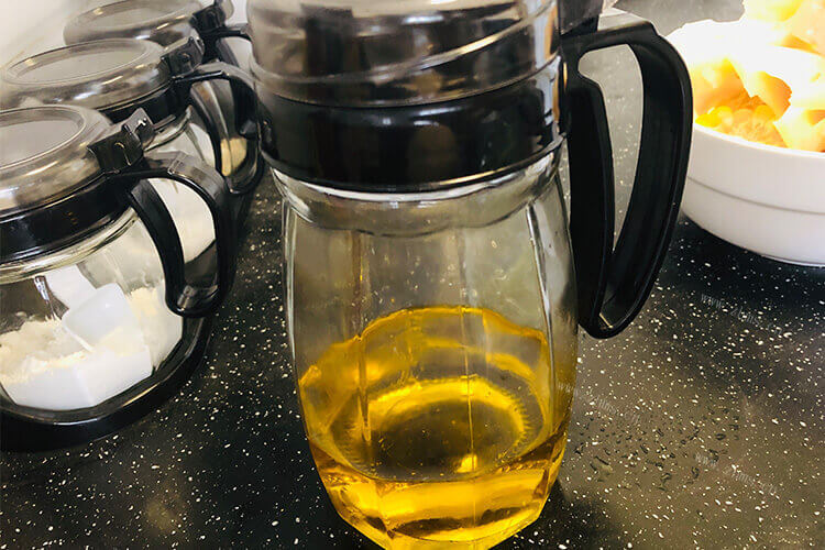 花生油也是我们经常吃到的一种油，问下花生油油底子怎么处理？