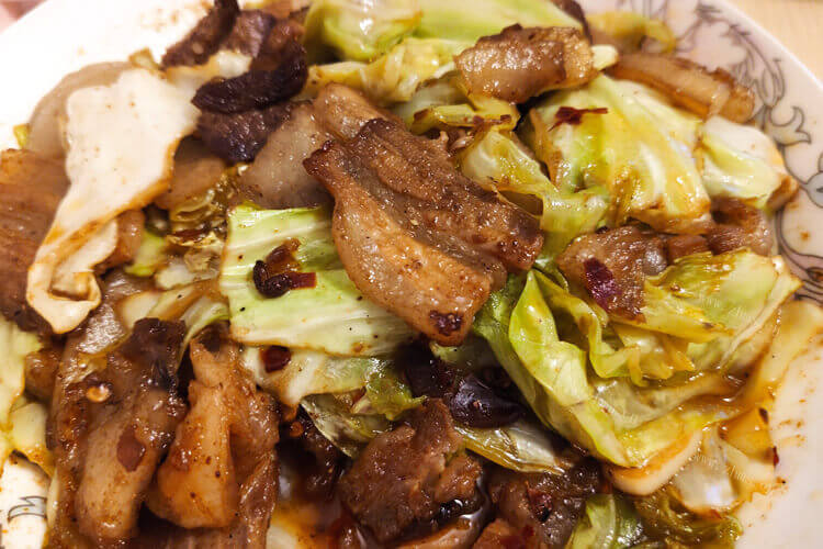 回锅肉用什么部位的肉好呢？用什么来做回锅肉呢？