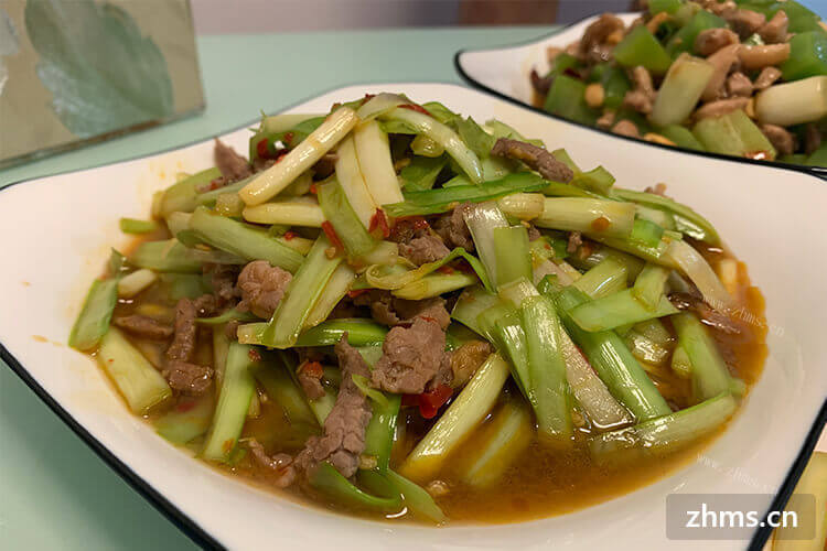 想要加盟饭店，请问加盟周三丰爆炒川菜资金需要多少？
