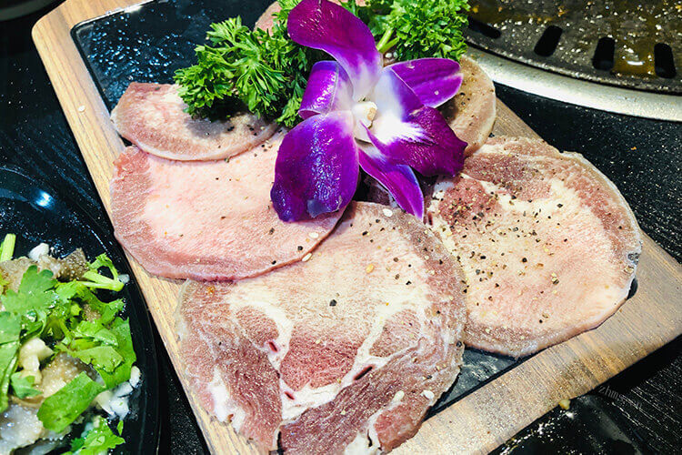 牛肉面很好吃，想问一下康师傅老坛酸菜牛肉面好吃吗？