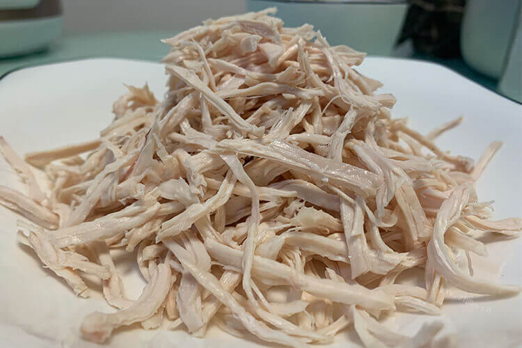 珍珠鸡好还是土鸡好，哪种鸡适合炖汤？
