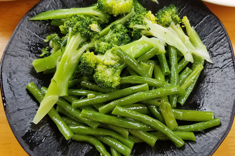 石菜花凉粉的如何拌凉菜好吃，石花菜需要焯水吗？