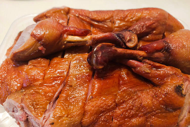 据说脆皮烤鸭让皮更脆很好吃，有点想知道脆皮烤鸭怎么让皮更脆呢