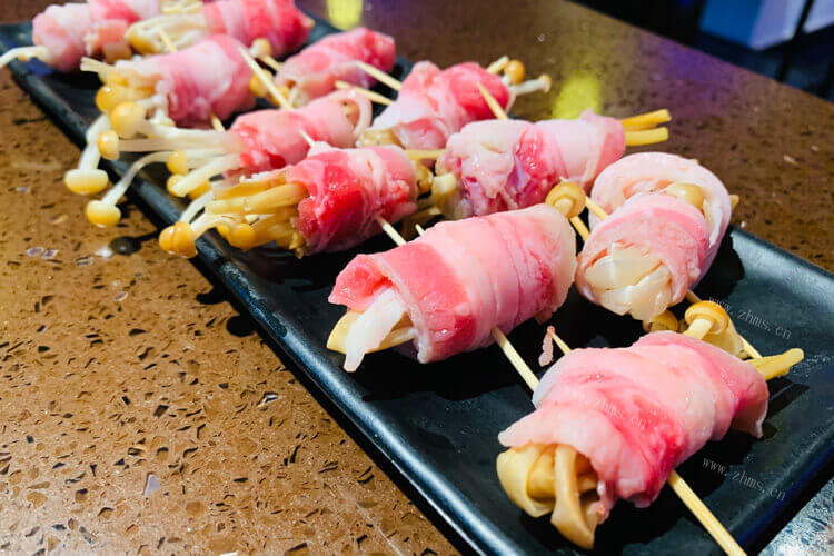 有人说肥牛不是真的牛肉，肥牛是合成的吗？
