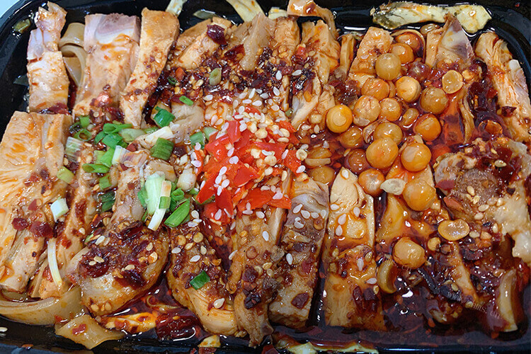 准备去摆摊卖凉菜，凉菜摆摊用营业证不？
