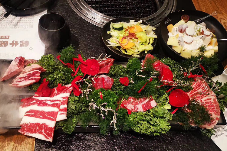 买了烤牛肉，东伟特色烤牛肉怎么样？