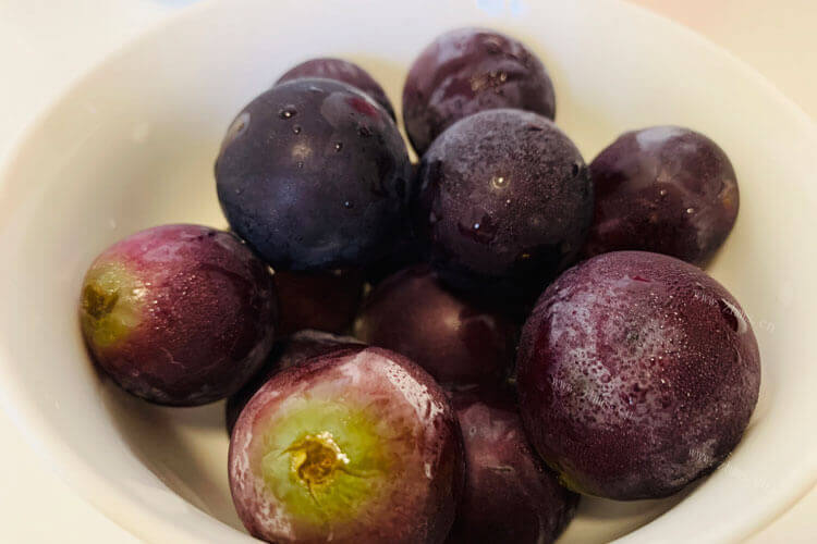 要种点葡萄，中国本地原生葡萄品种什么比较好吃呢？