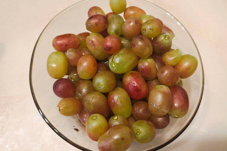 提子长的和葡萄差不多，提子的种类品种名称有哪些呢？
