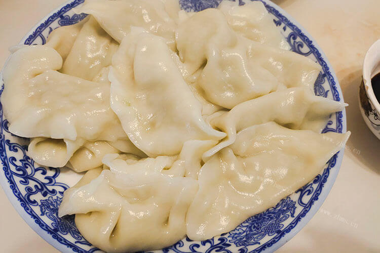 不会搭配菜，牛肉饺子馅的最佳配菜是什么？