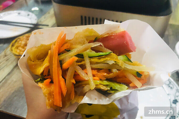 我朋友想尝试开个小吃店，小吃开店流程有了解的吗？