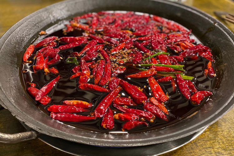吃火锅时被送了一份信阳糍粑，信阳糍粑可以涮火锅吗？