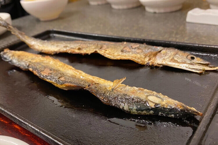 冷冻秋刀鱼解冻后很腥，请教一下秋刀鱼怎么做好吃不腥？