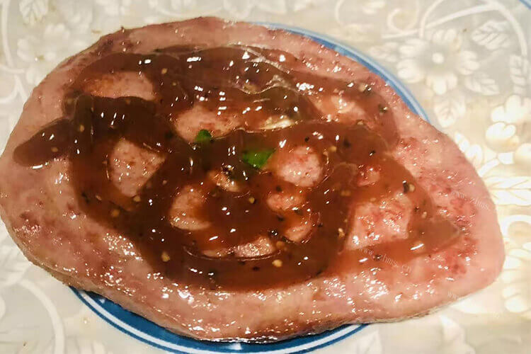 我想吃牛排，米其林餐厅牛排价格贵不贵呢？