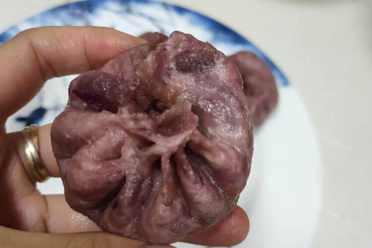 我想蒸包子，蒸包子是半发面吗？
